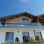 Décapage par aérogommage (sablage) d'une villa en bois à Arzier