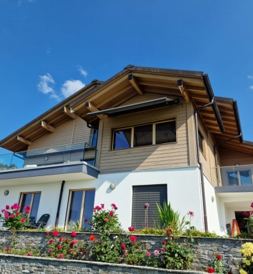 Décapage par aérogommage (sablage) d’une villa en bois à Arzier