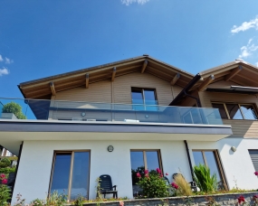 Décapage par aérogommage (sablage) d’une villa en bois à Arzier