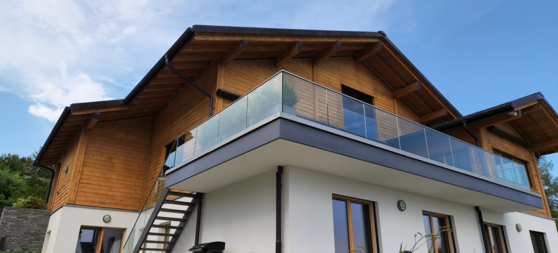 Décapage par aérogommage (sablage) d’une villa en bois à Arzier