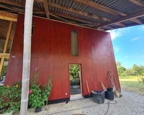 Rénovation des façades en bois d’une maison d’architecte à Jouxtens-Mézery ( Lausanne )