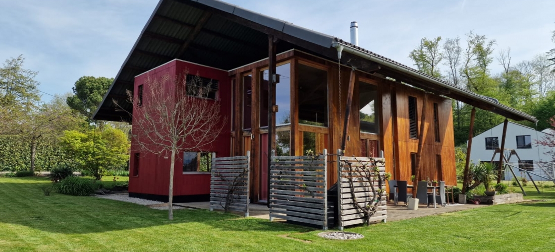 Rénovation des façades en bois d’une maison d’architecte à Jouxtens-Mézery ( Lausanne )